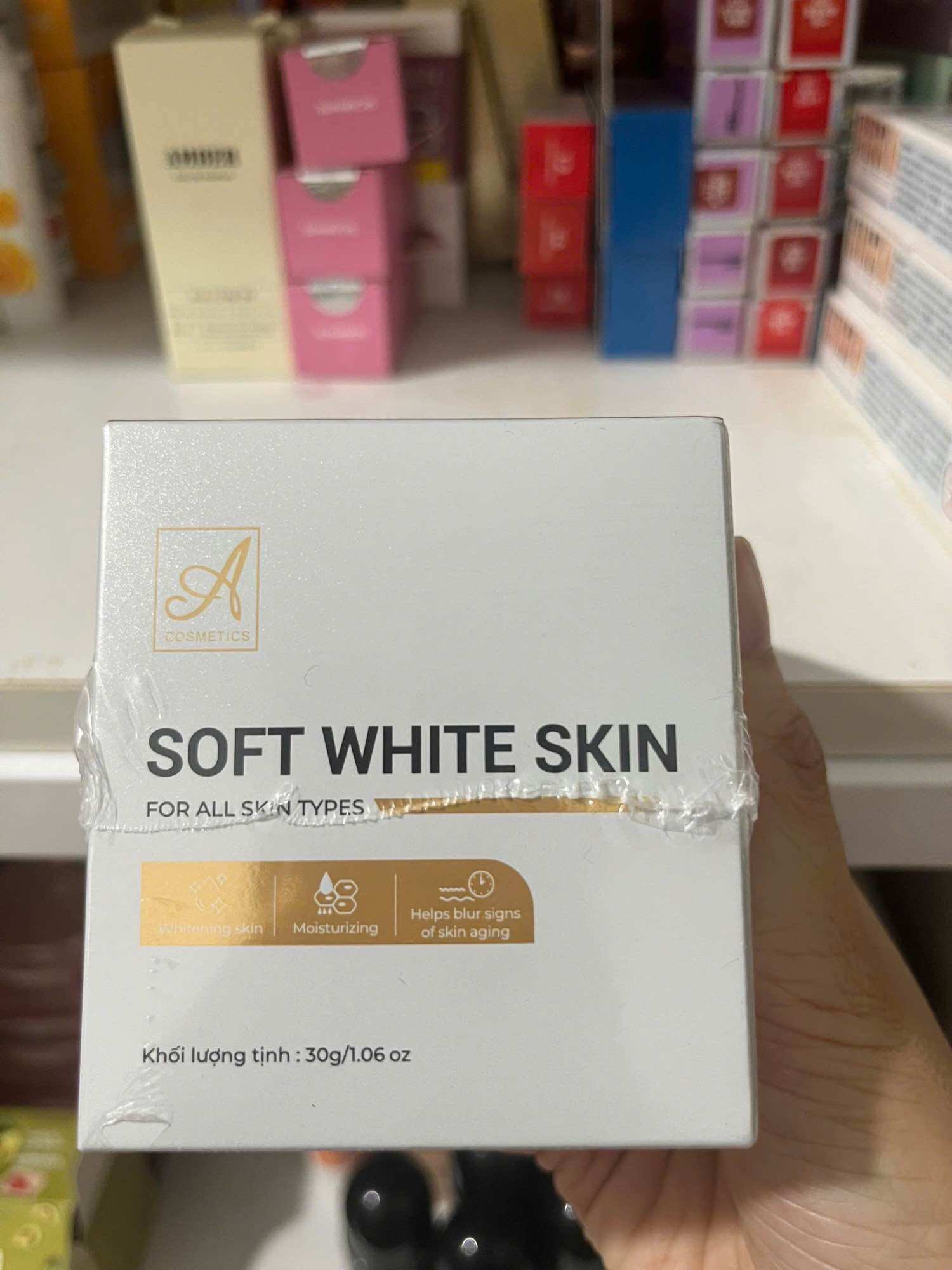 Kem soft white skin a cosmetics