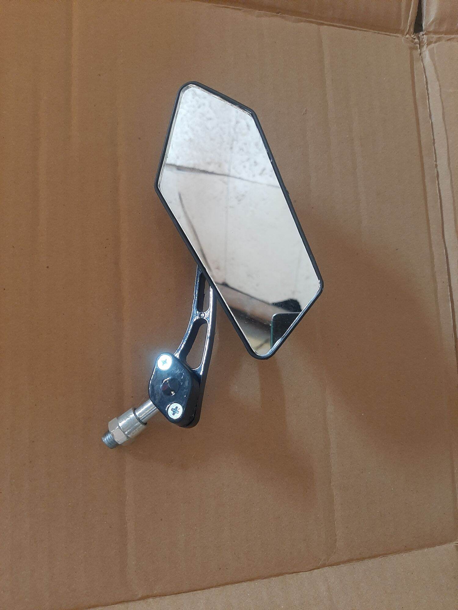 GƯƠNG 5 CẠNH XE MÁY REN 10mm (giá chiếc)