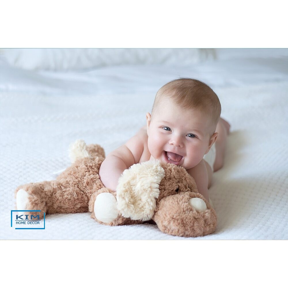 Tranh dán tường hình em bé dễ thương _decal dán tường