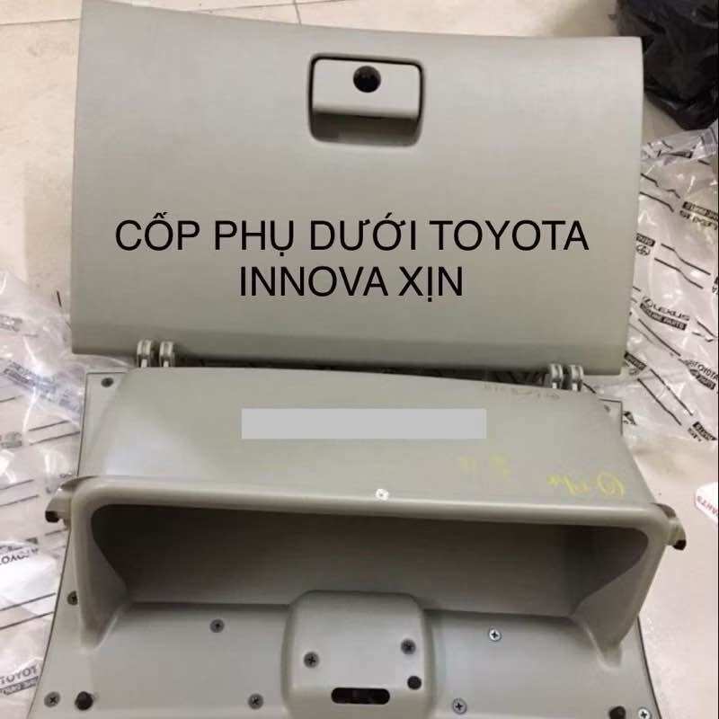 NẮP CỐP GIẤY TỜ DƯỚI TOYOTA INNOVA 2006-2016 KÈM HÌNH THẬT