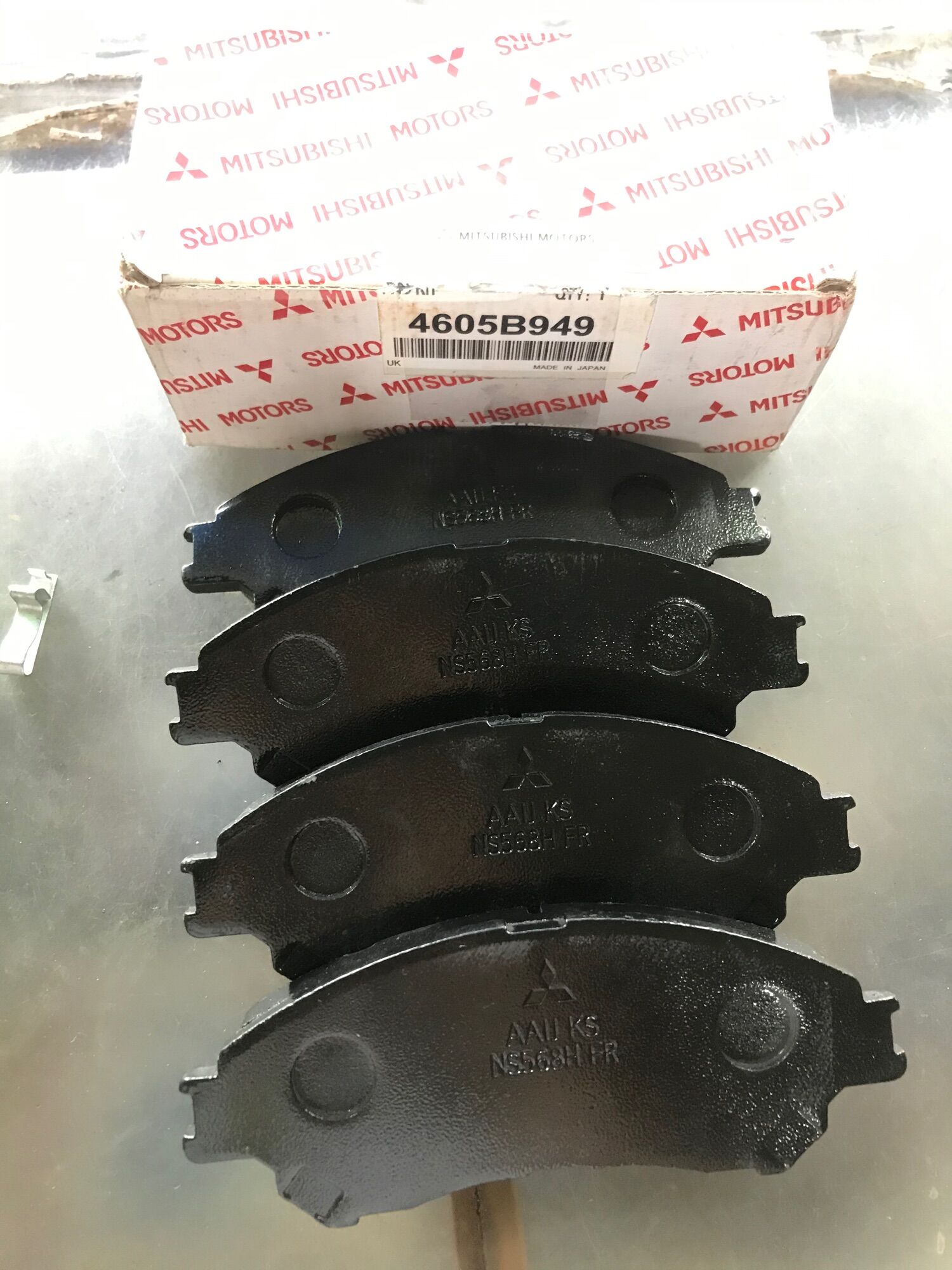 Bố Thắng Dĩa Trước Mitsubishi Xpander