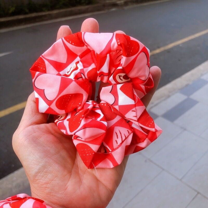 CỘT TÓC SCRUNCHIES GẤU DÂU LOTSO