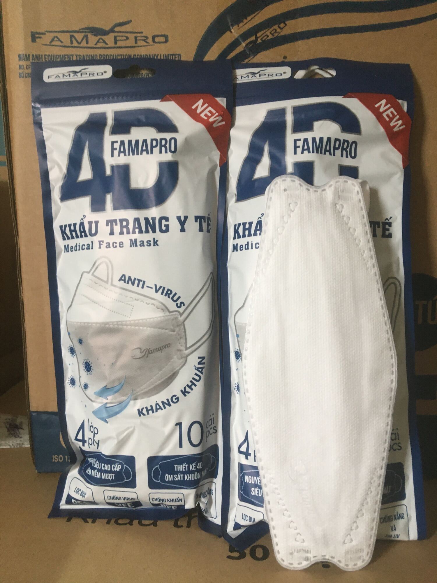 THÙNG 300 CÁI KHẨU TRANG Y TẾ 4D MÀU TRẮNG FAMAPRO