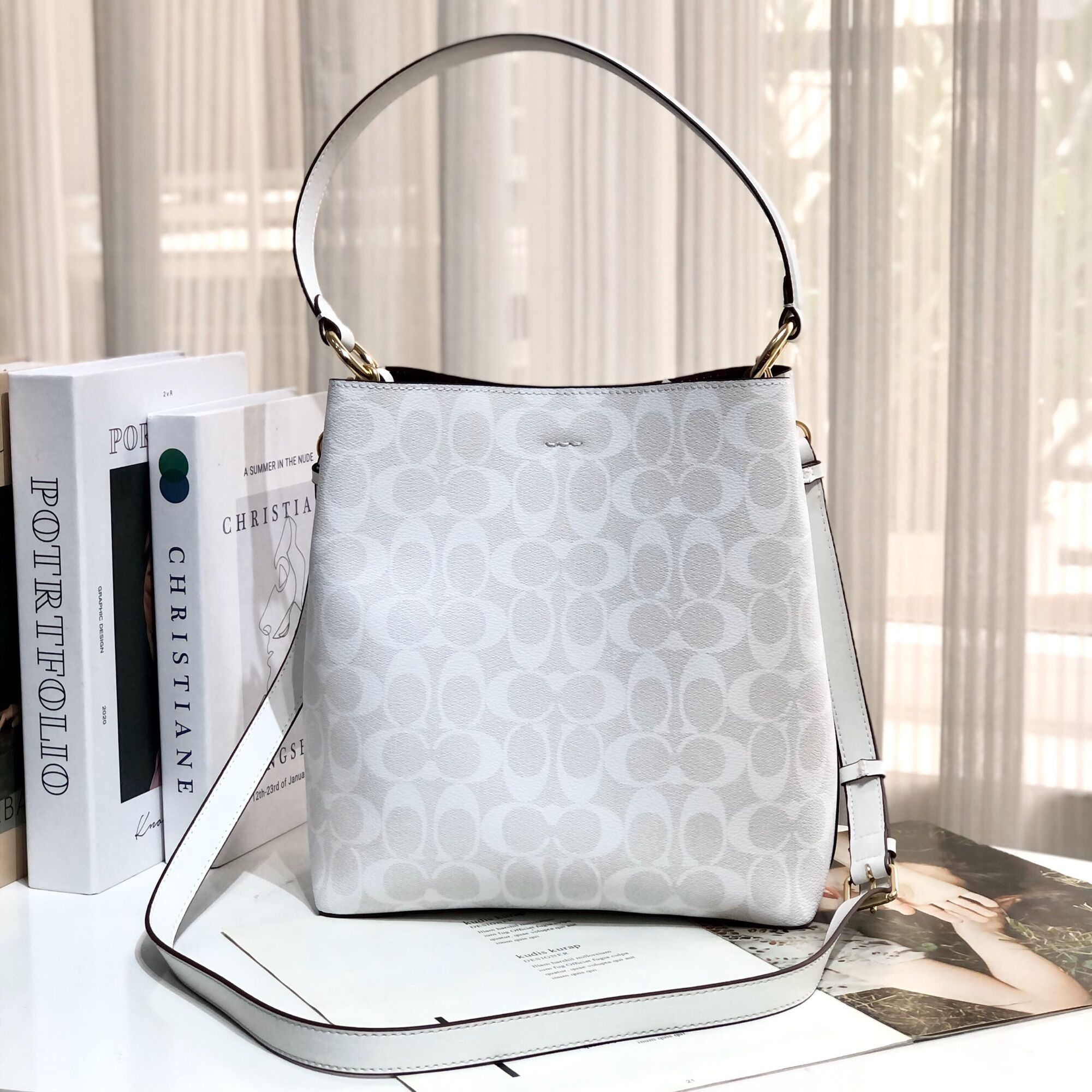 Túi Coach bucket dư xịn