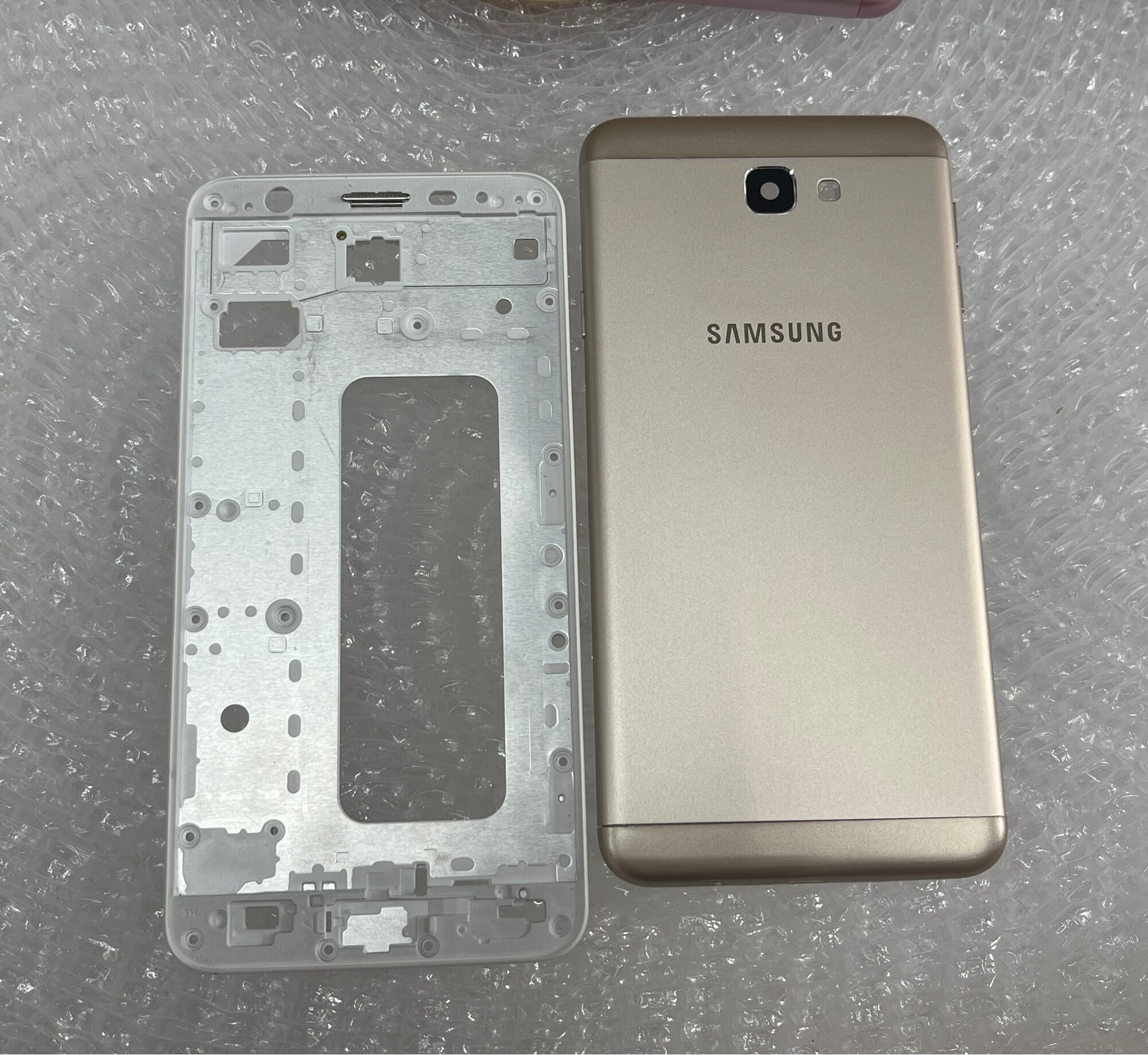 Vỏ samsung j7prime