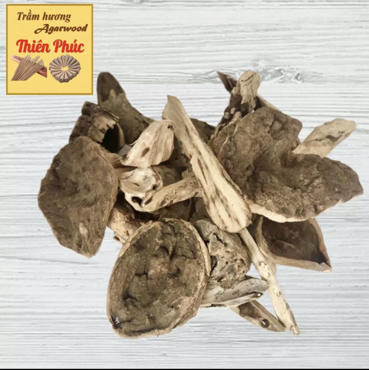 Trầm hương miếng hàng rừng Việt Nam - Giá chỉ 600k/100g