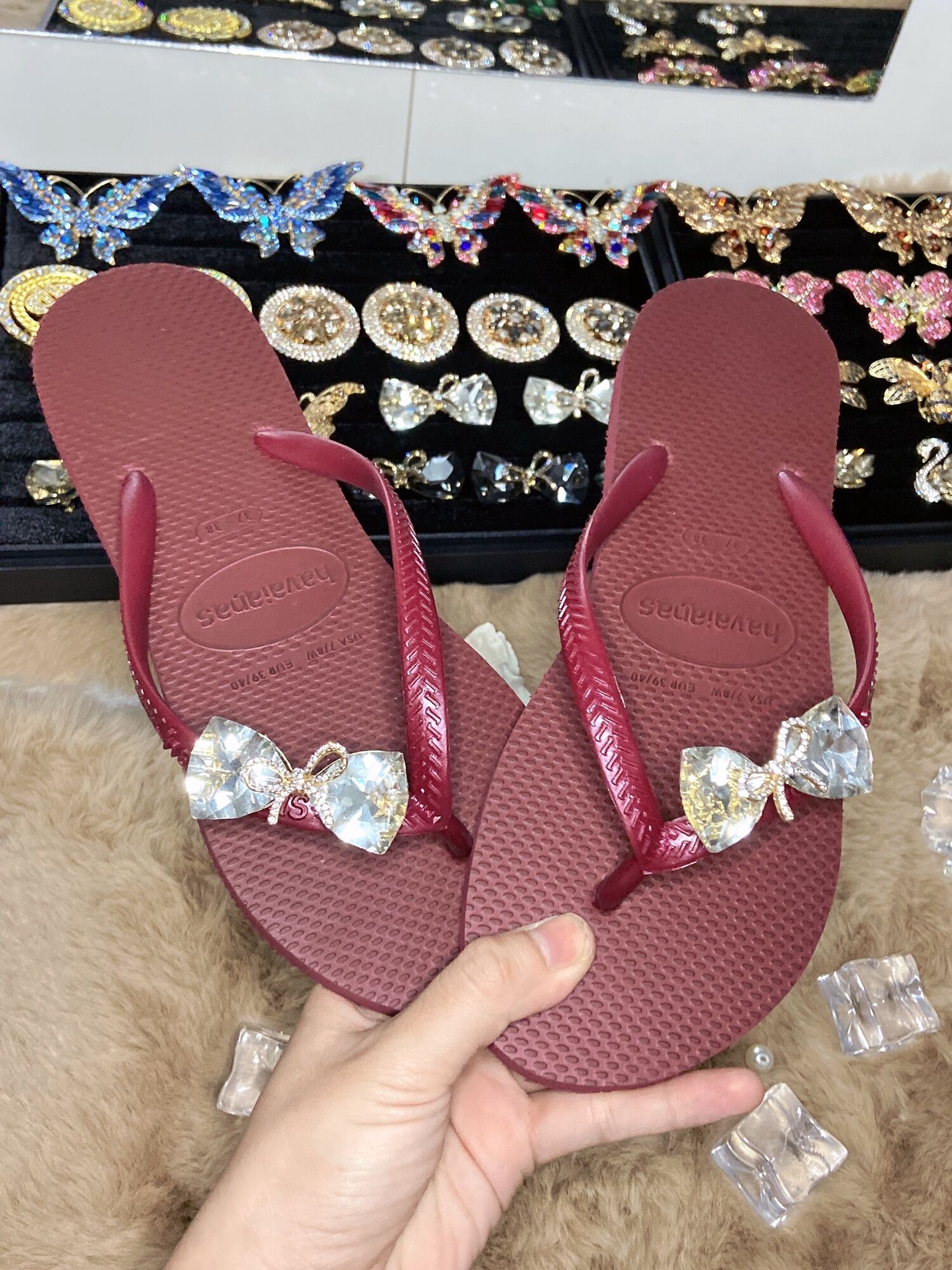 Havaianas kèm charm nơ