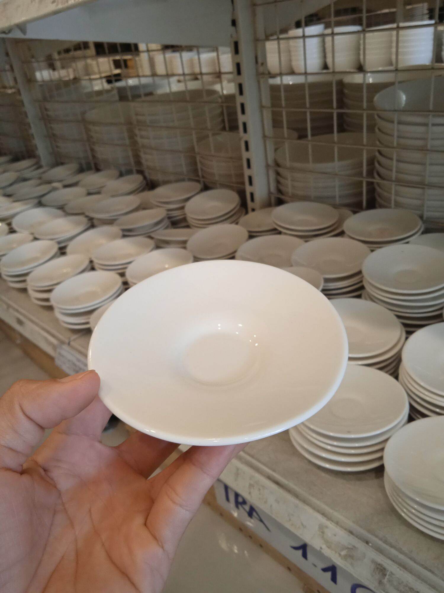 Dĩa sứ đựng muối tiêu 11cm - gốm sứ Minh. Long trắng ngà