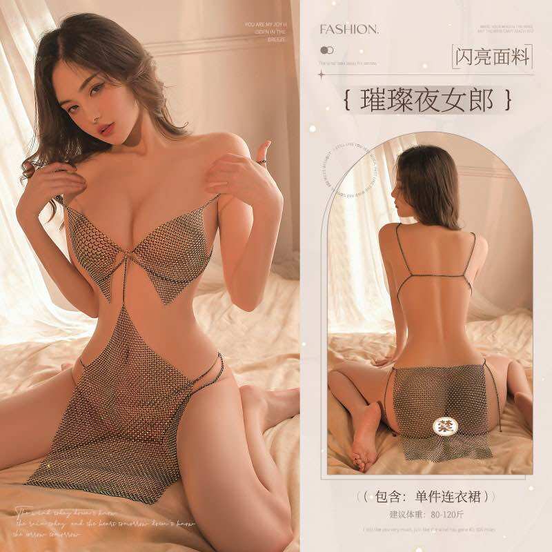 Đầm đính đá quyến rũ xuyên thấu
