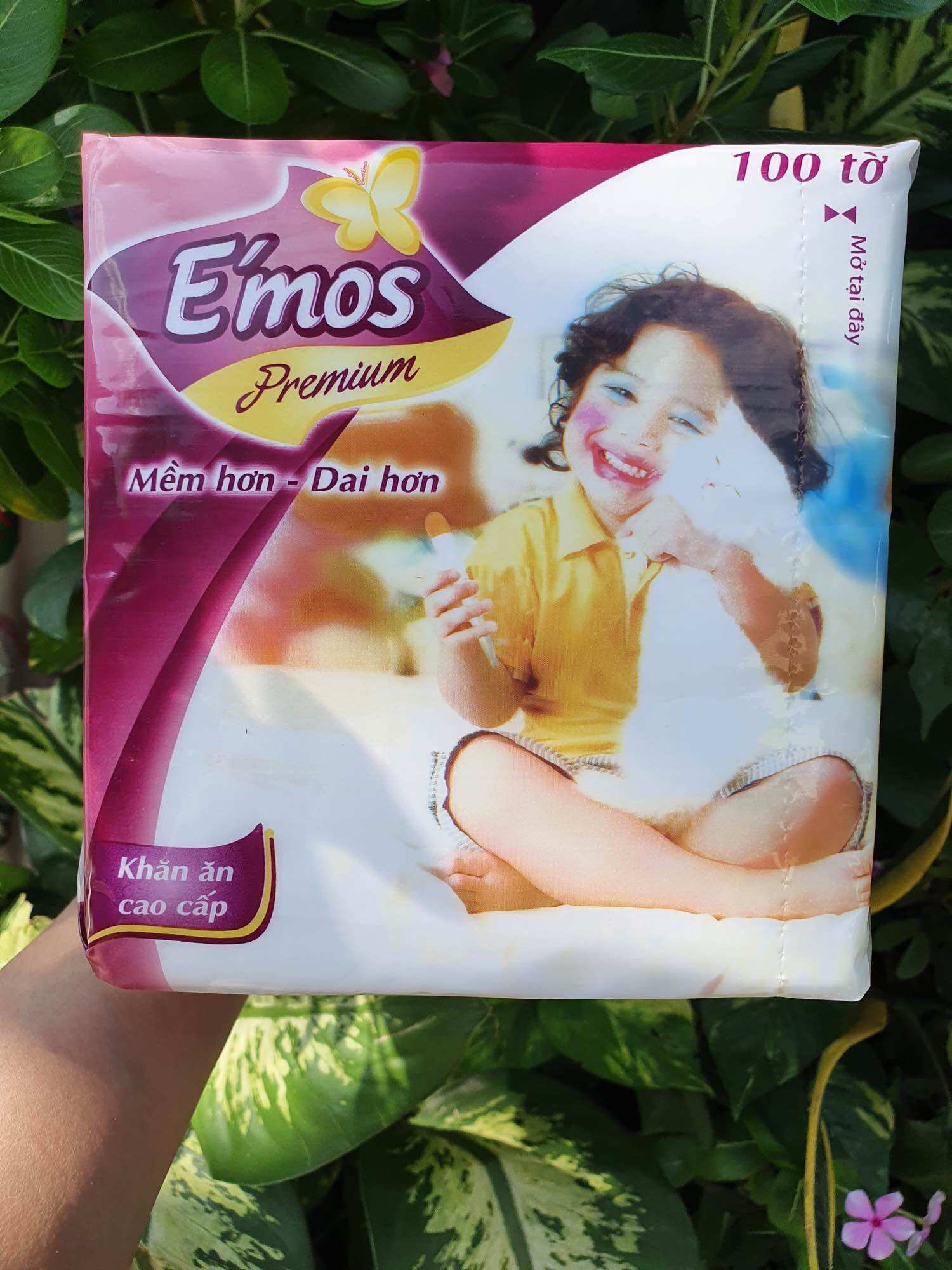 Khăn giấy ăn cao cấp Emos 100 tờ