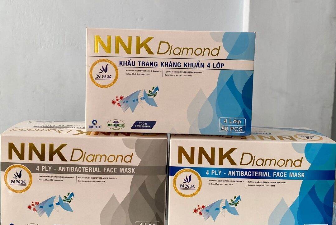 Khẩu trang 4 lớp NNK Diamond Có kháng khuẩn, không xù,hộp 50 cái