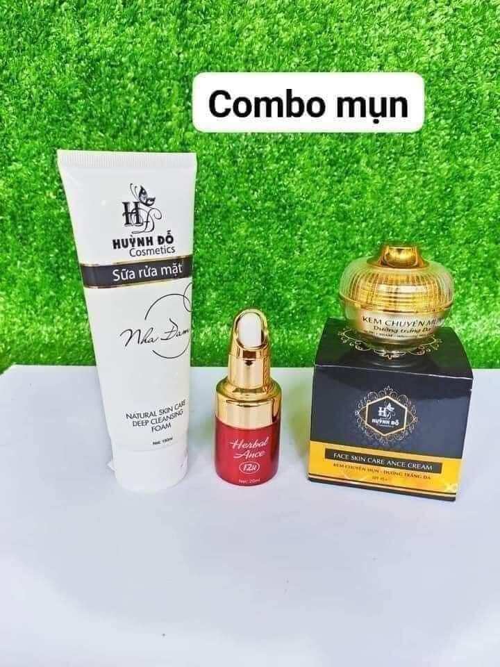 Combo chuyên mụn huỳnh đỗ 3 sãn phẫm 1 sirum 1kem face 1 sữa rưa mặt loại bõ tất cã loại mụn cho làn da trắng hồng đc chét camera hàng chính hãng