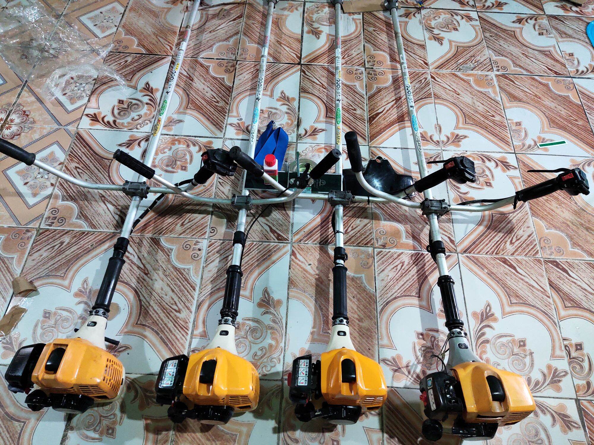 máy cắt cỏ hàng nội địa nhật