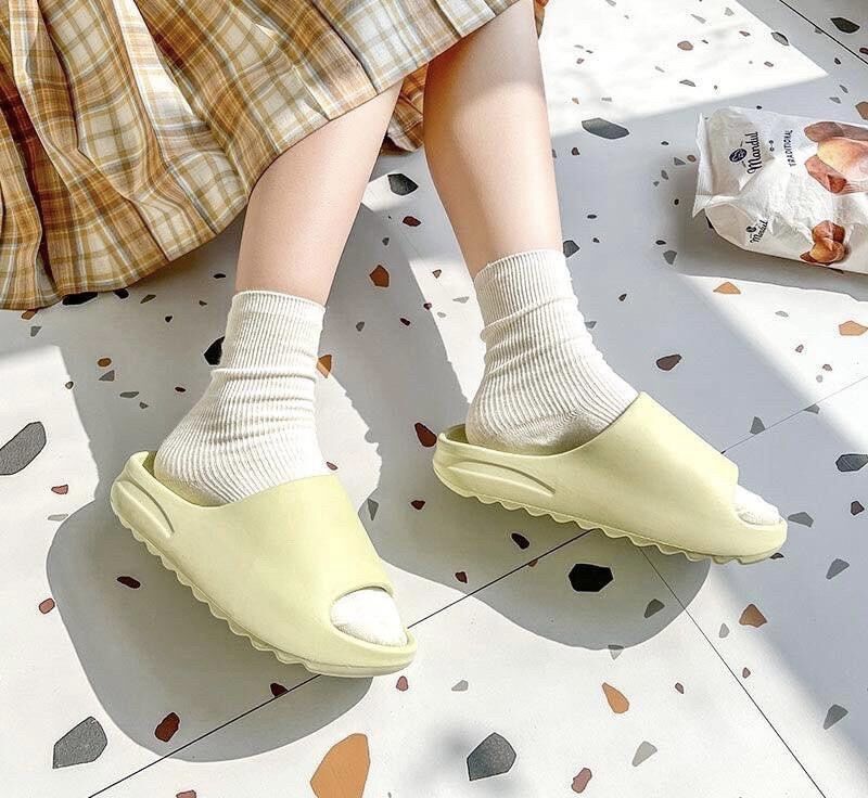 Dép đúc bánh mì nhẹ tâng đi êm 3 màu size 36-37 38-39