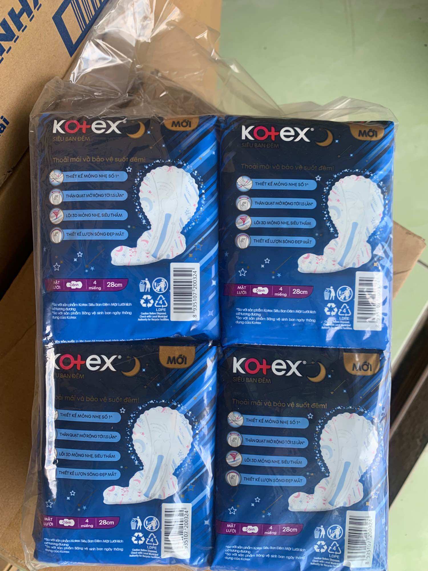 Băng vệ sinh Kotex siêu mỏng 28cm combo 8 gói x 4 miếng