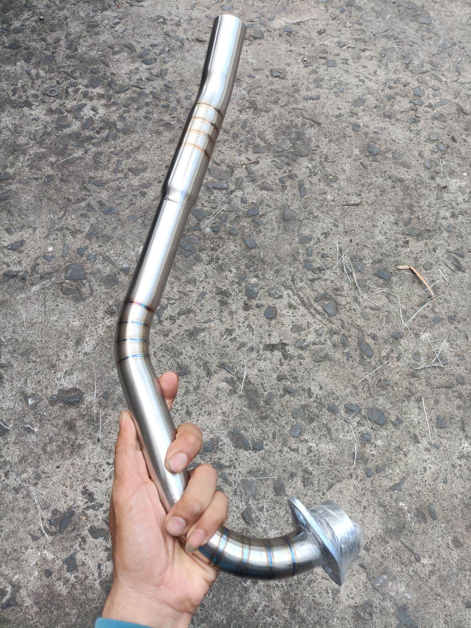 Cổ pô ex135 2011-14 inox 304 vân titan