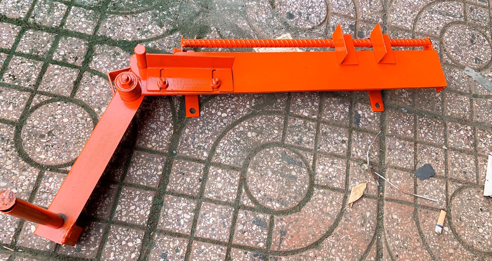 Bàn bẻ sắt 6-8–10-12