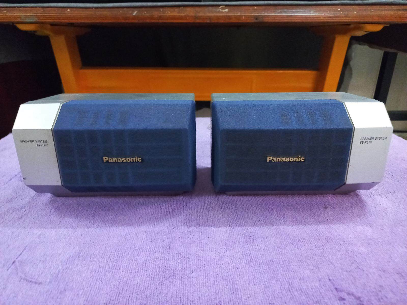 Cặp loa Panasonic SB-PS70 còn đẹp, zin nguyên bản.
Công suất 120w/cặp, trợ lời cho dàn karaoke hay nghe nhạc trong phòng nhỏ rất hay.