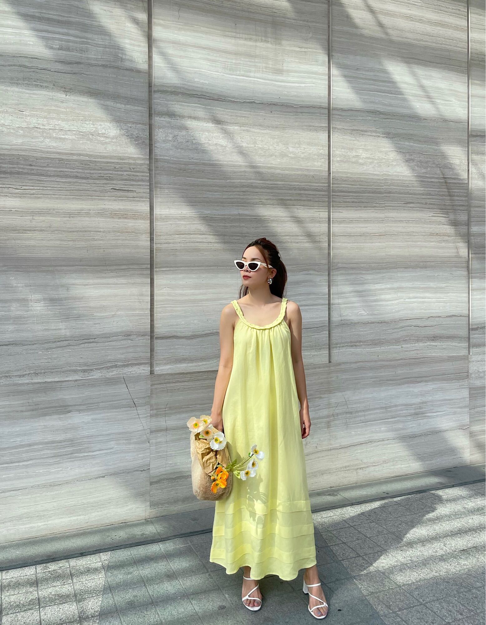 Đầm linen vàng chanh cổ yếm SY STORE