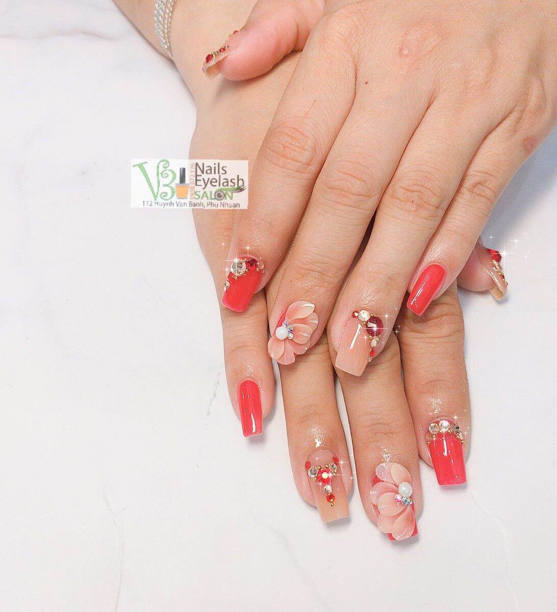 Móng tay úp vuông fom chuẩn đẹp y hình