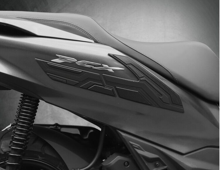 Miến dán chống trầy PCX 160 japan