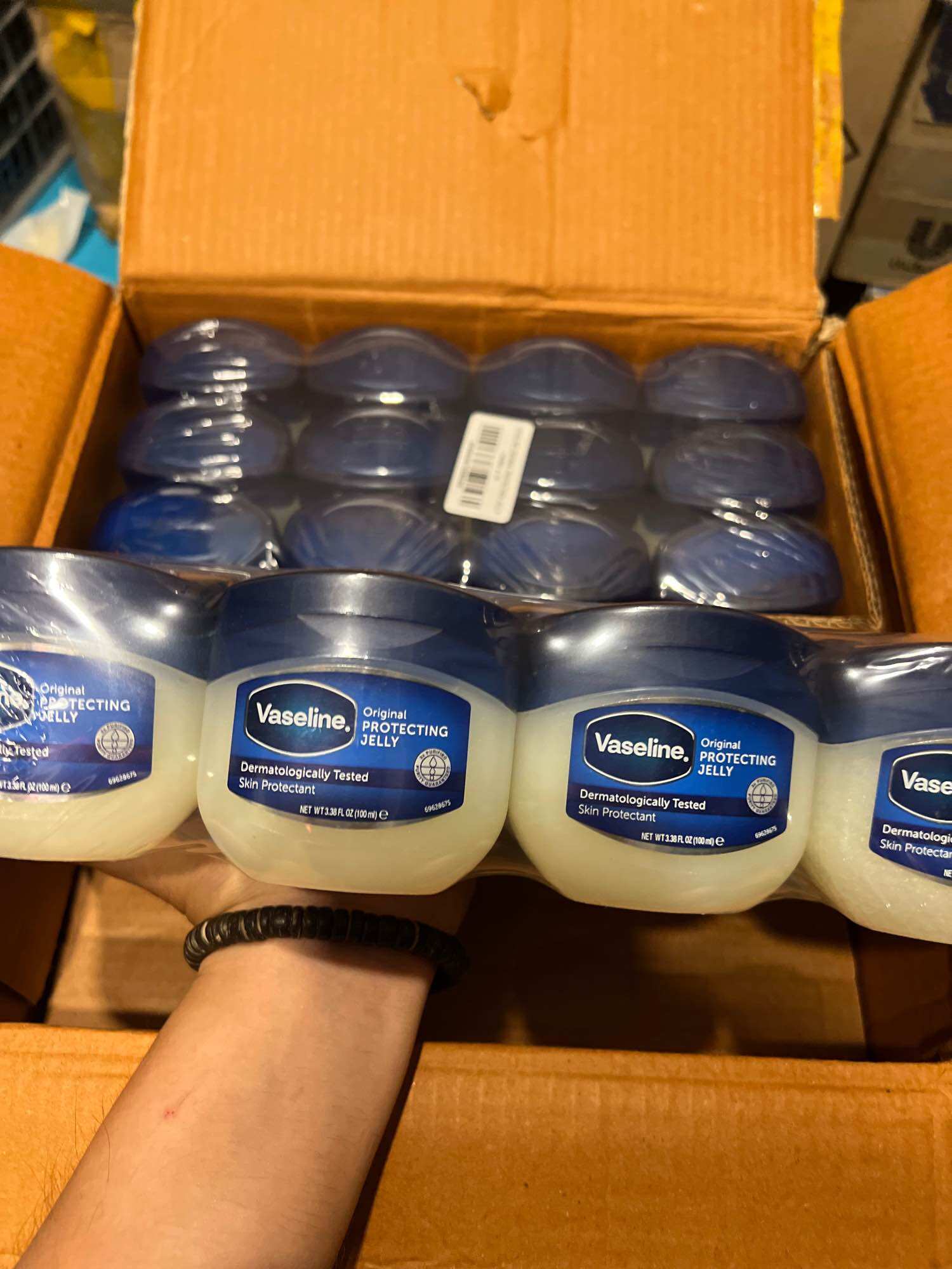 Sáp dưỡng Vaseline đa năng hủ đại 369G hang cty