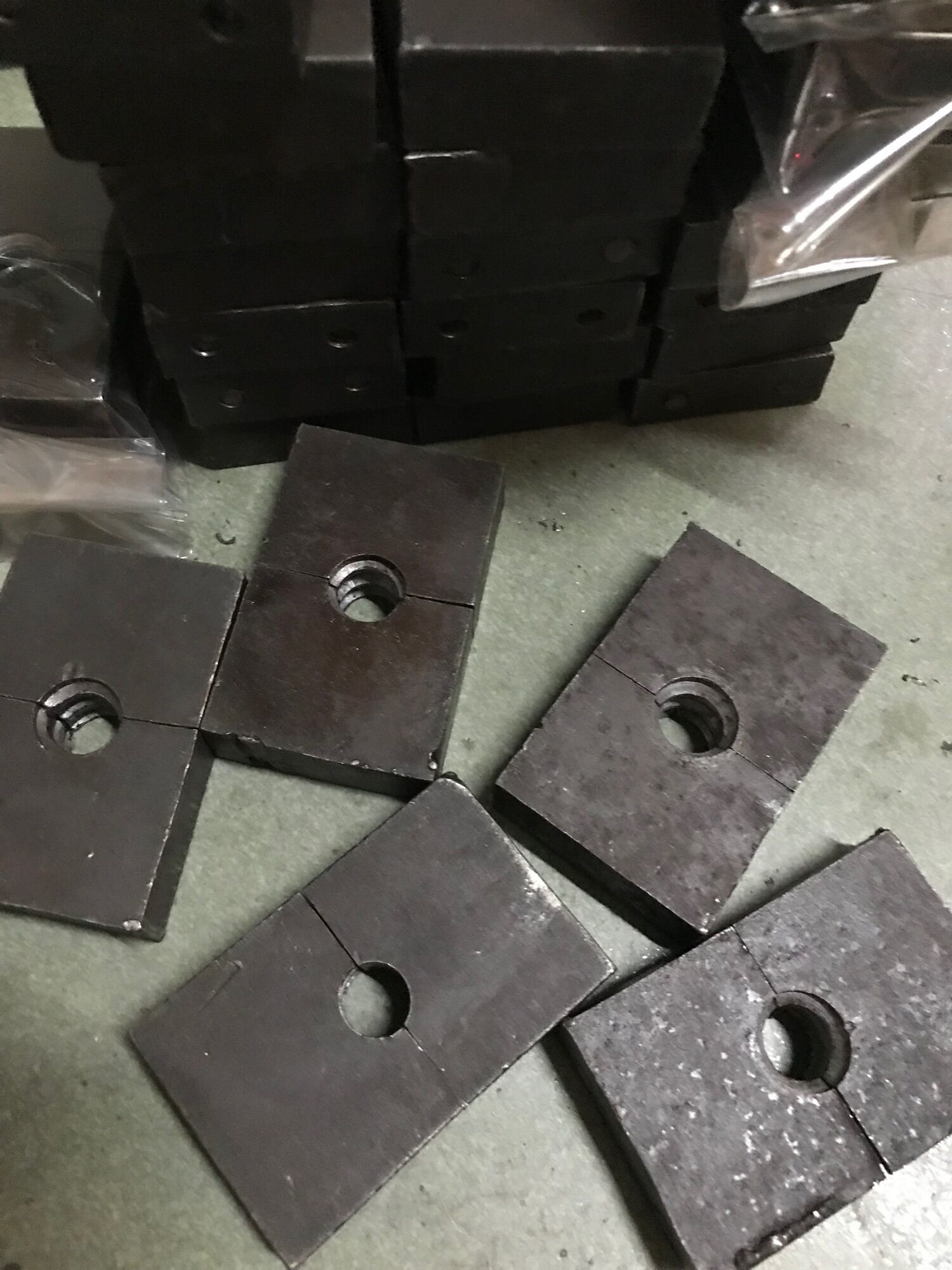 Khung đóng sắt tại nhà cho anh em cần
