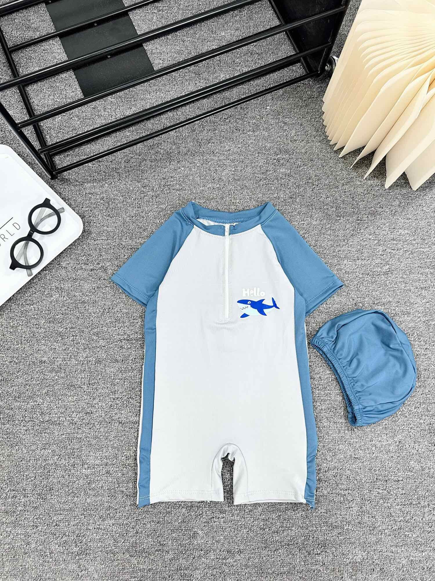 Đồ Bơi Liền Thân Kèm Mũ Bé Trai (10-30kg)