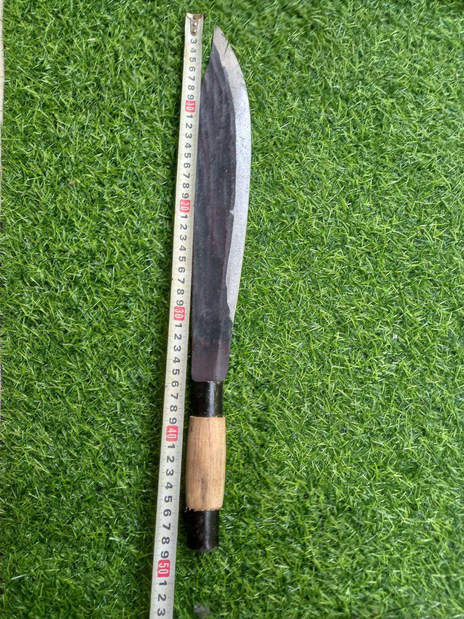 dao chặt  củi  cán  cây