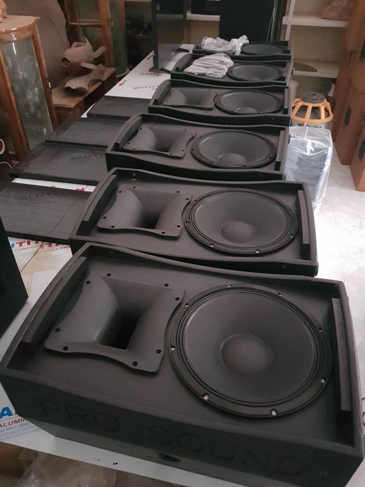 VỎ THÙNG LOA RCF FULL 30 1 chiếc