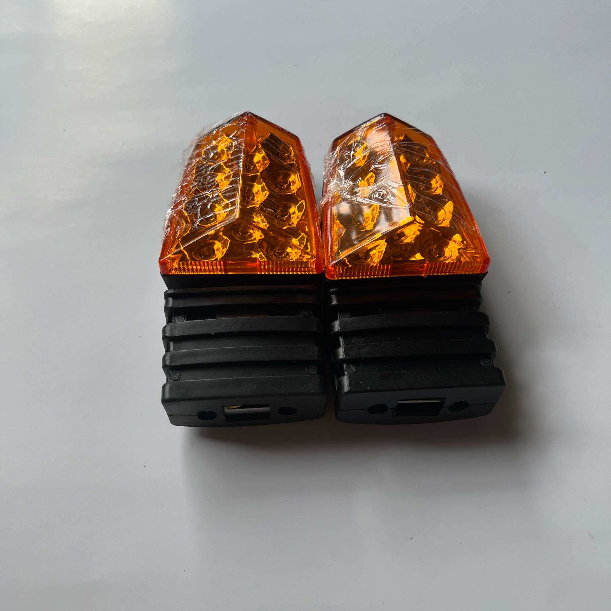 Đèn xi nhan trước vuông của xe ba gác, xe ba bánh