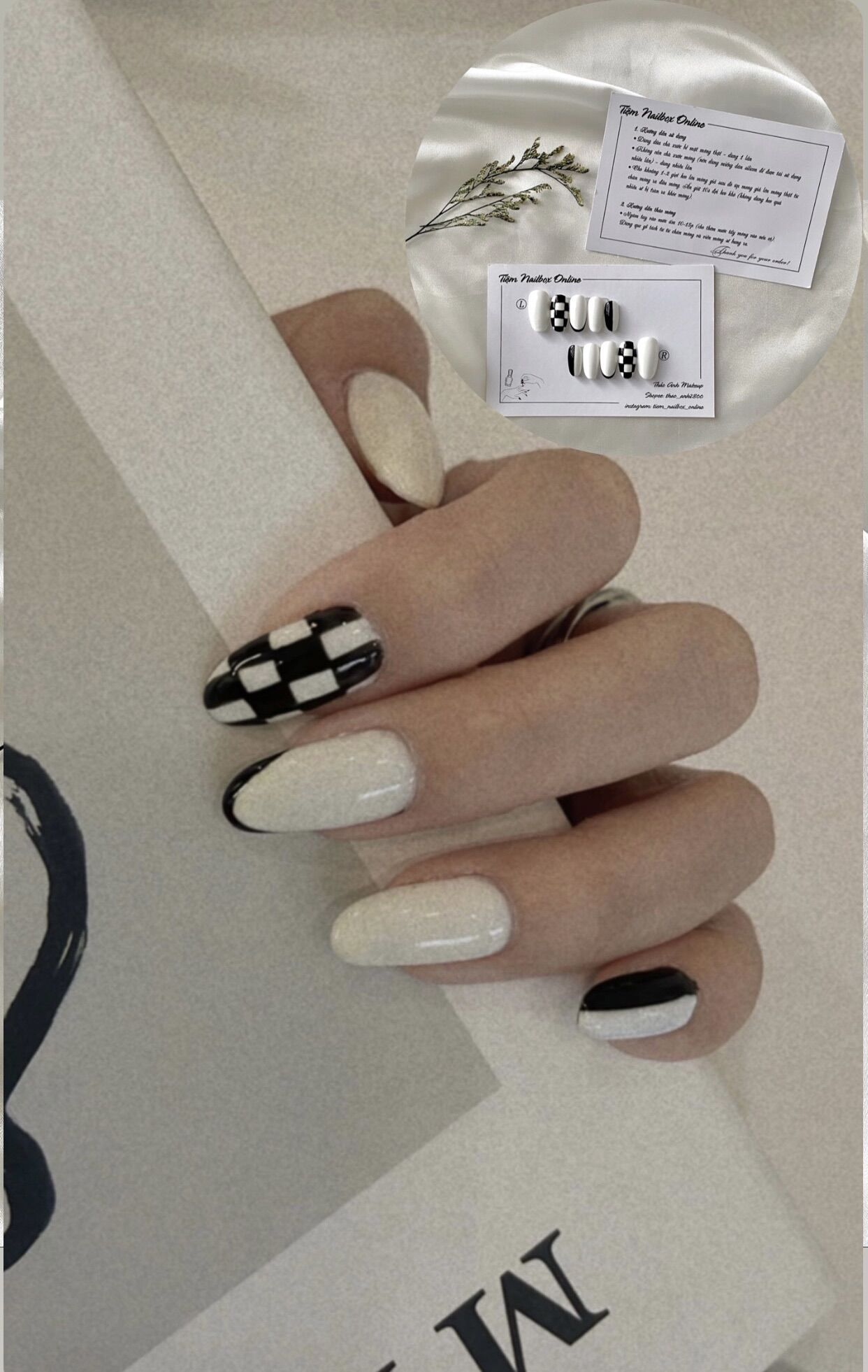 Nailbox trắng đen caro thiết kế
