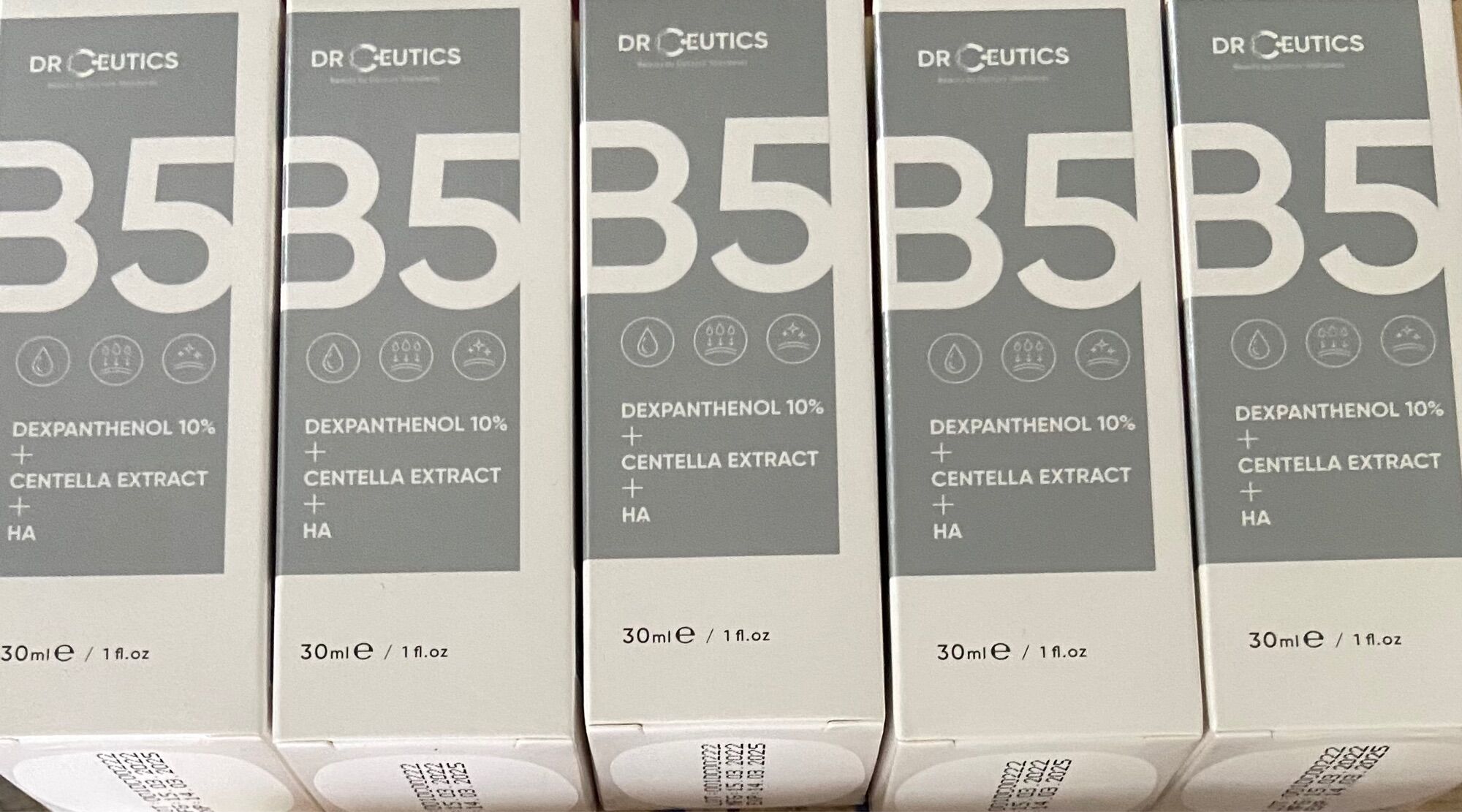Serum B5 DrCeutics Cấp Ẩm & Phục Hồi Da Dexpanthenol 10% + Centella extract HA