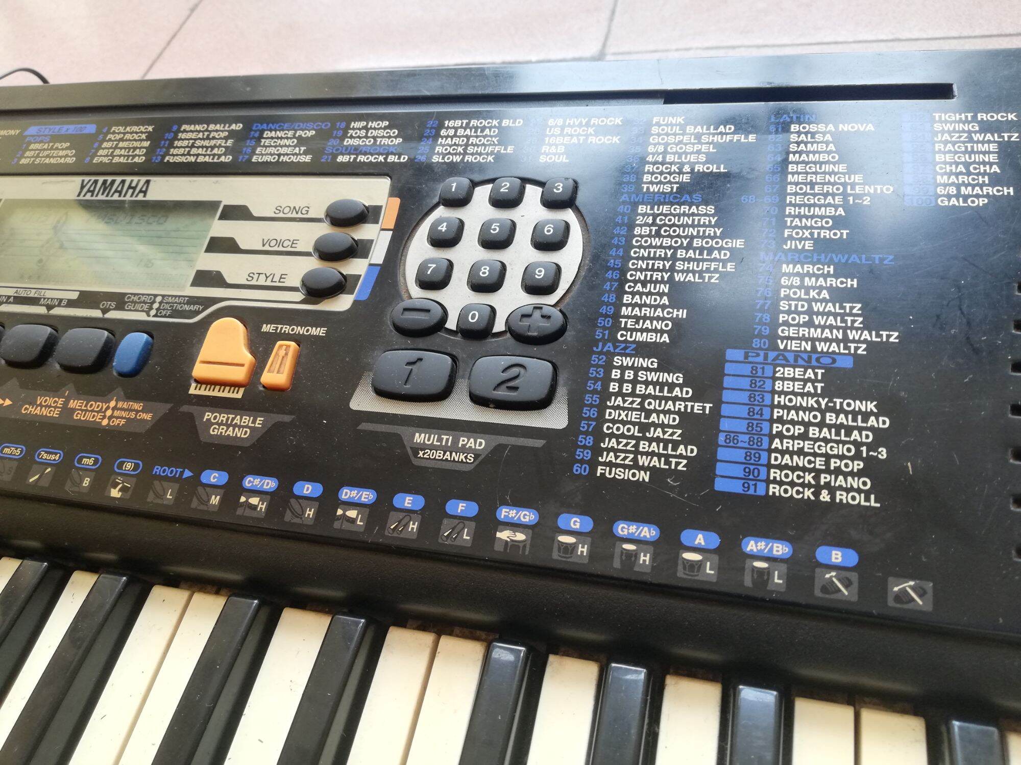 Đàn organ Yamaha PSR 195