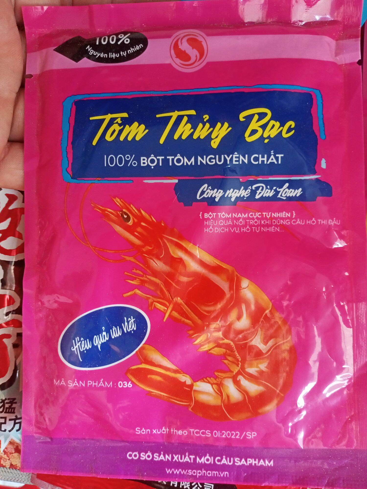 Tôm thủy bạc