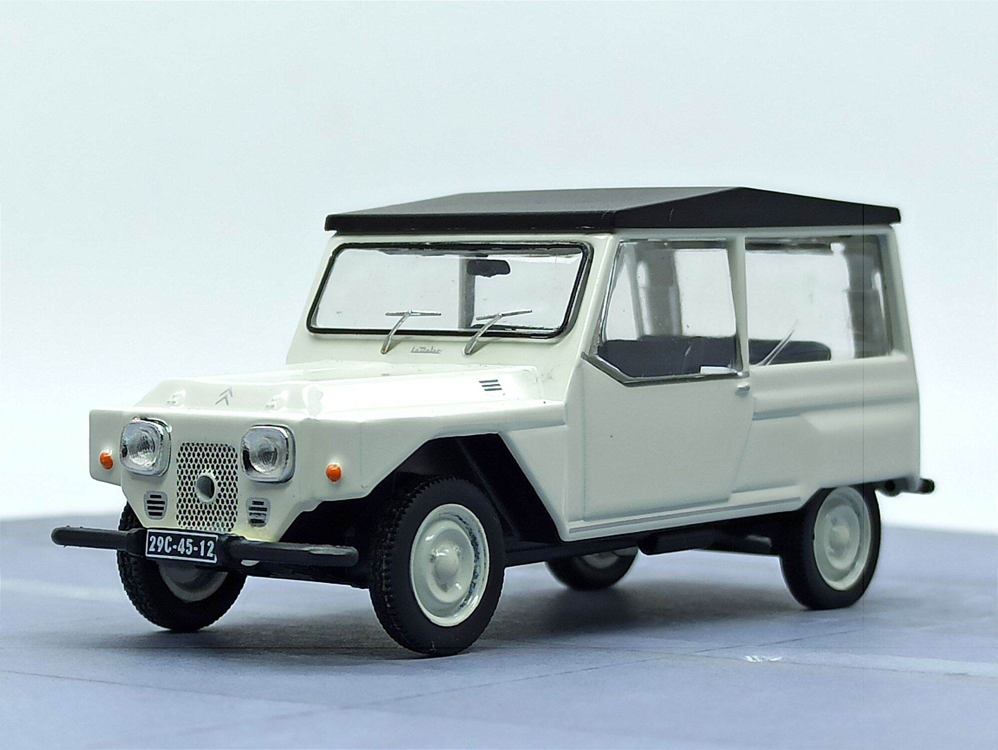 Mô hình xe citroen la dalat tỷ lệ 1/43