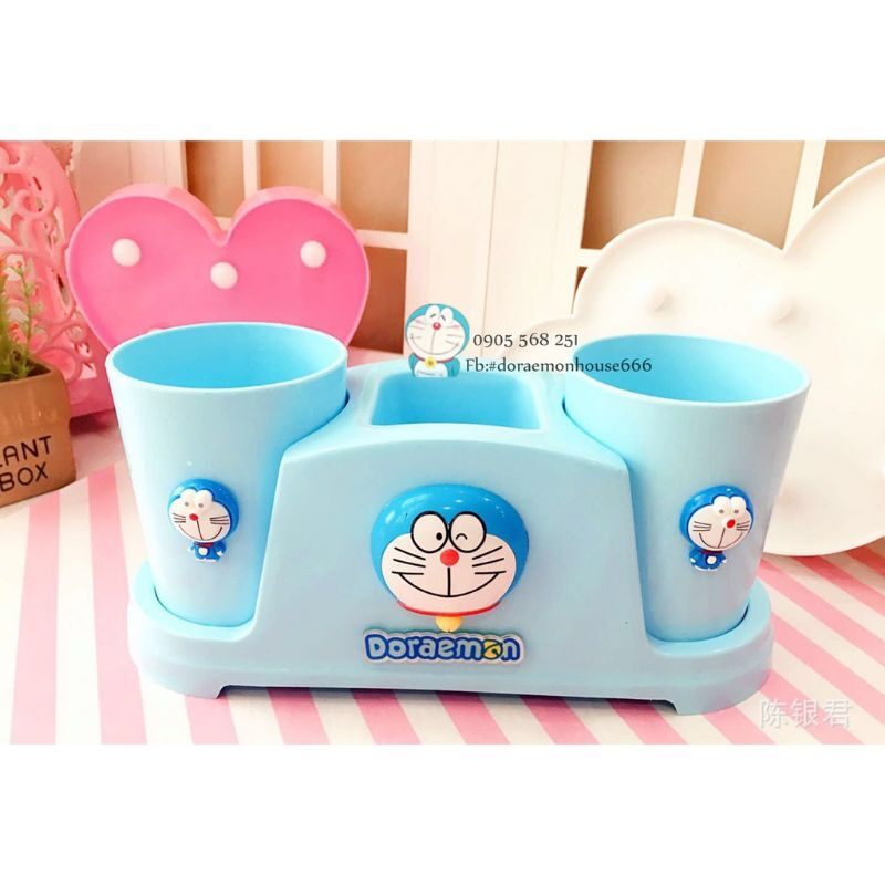 CẮM BÀN CHẢI DORAEMON KÈM LY