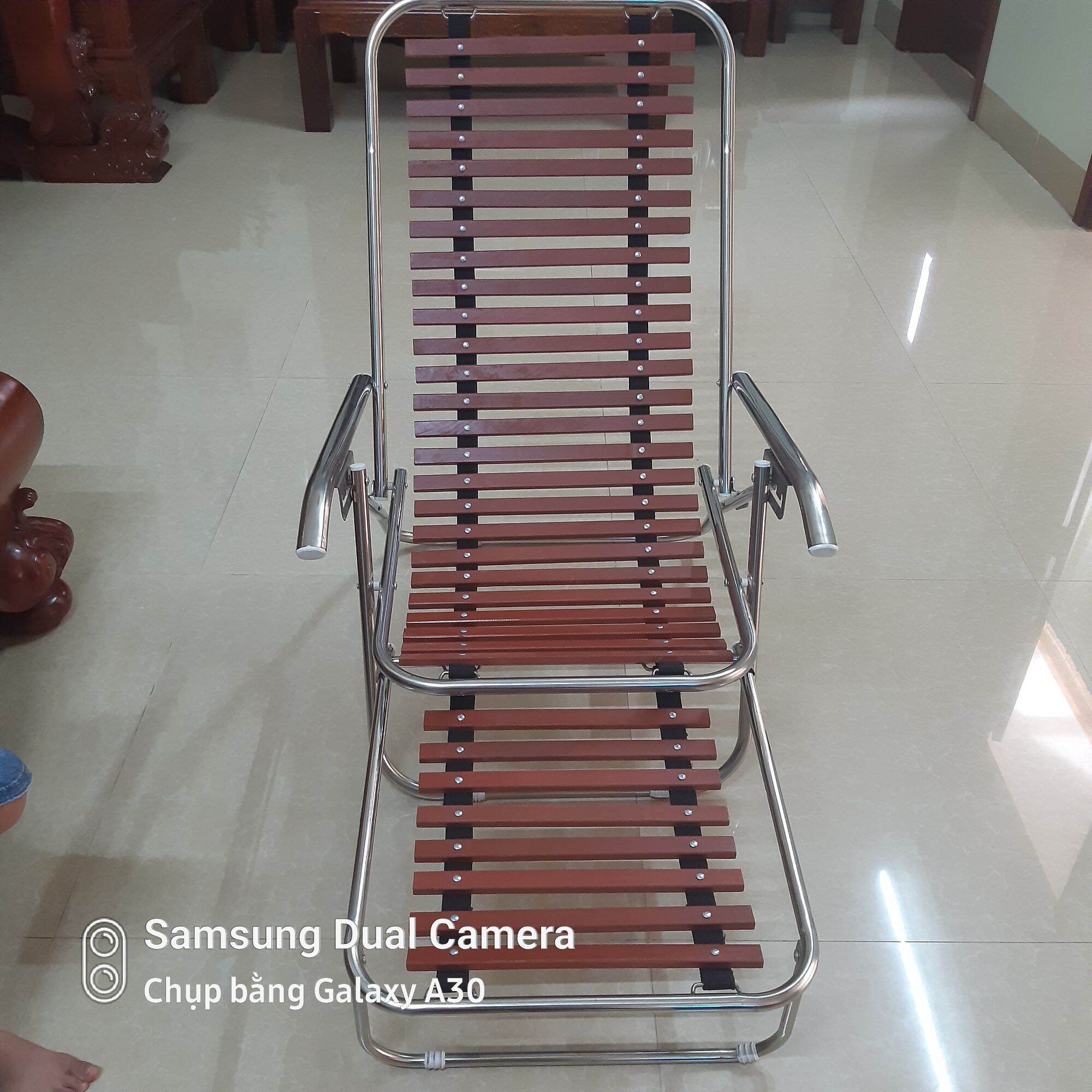 Ghế gấp thư giãn khung inox nan gỗ