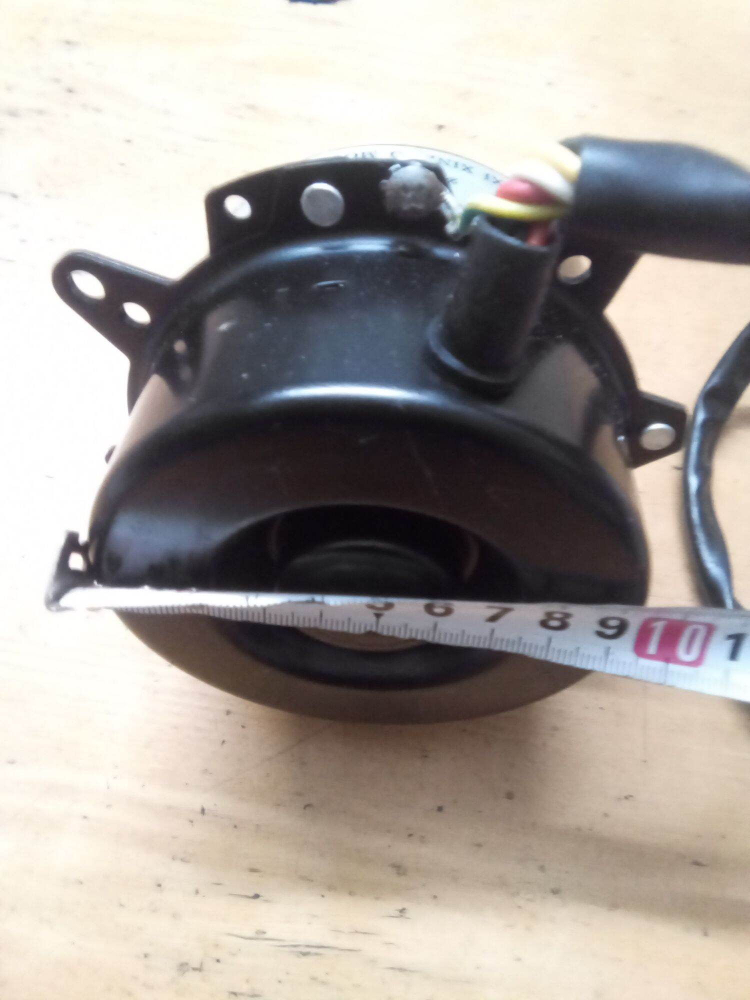 Mô tơ quạt hơi nước công suất 60w.