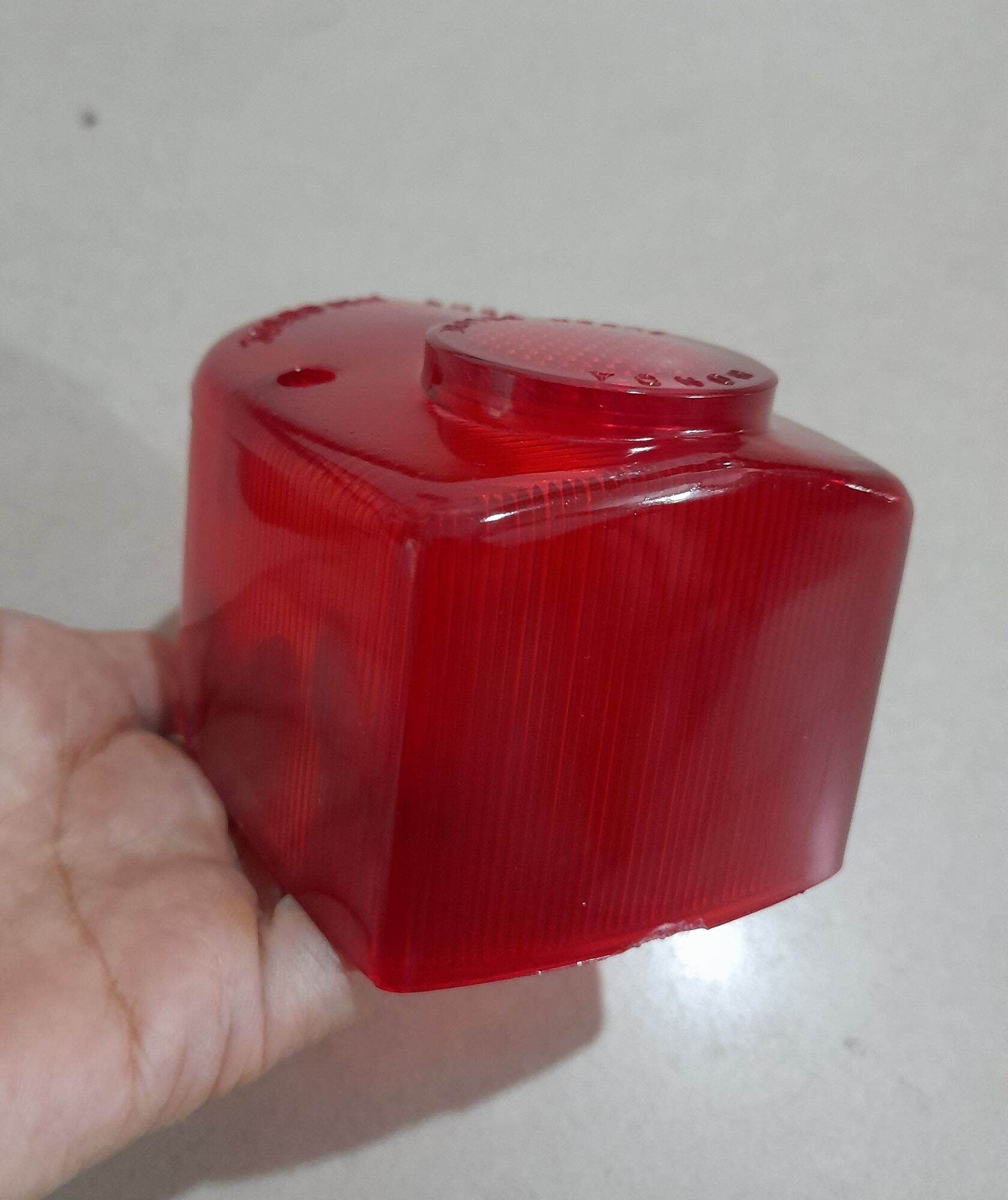 Chụp đèn đuôi sau xe Cúp 81