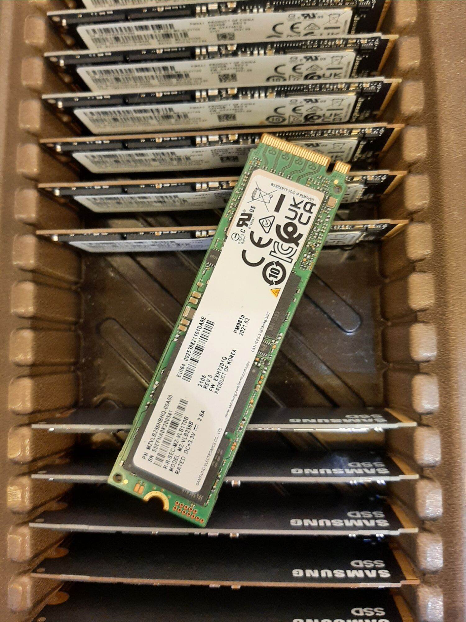 Ổ cứng SSD M2 PCIe 2280 Samsung PM981a 256GB NVMe - bảo hành 36 tháng tại Shopbig1990. 