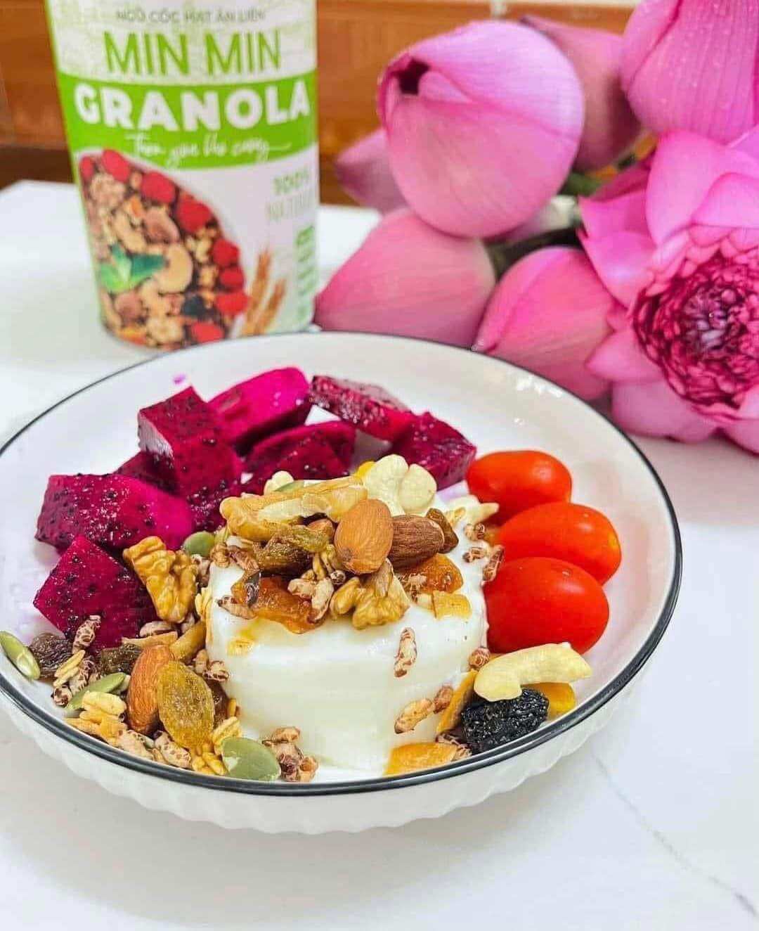 Ngũ cốc hạt ăn liền Granola Min Min (hộp 500g)
