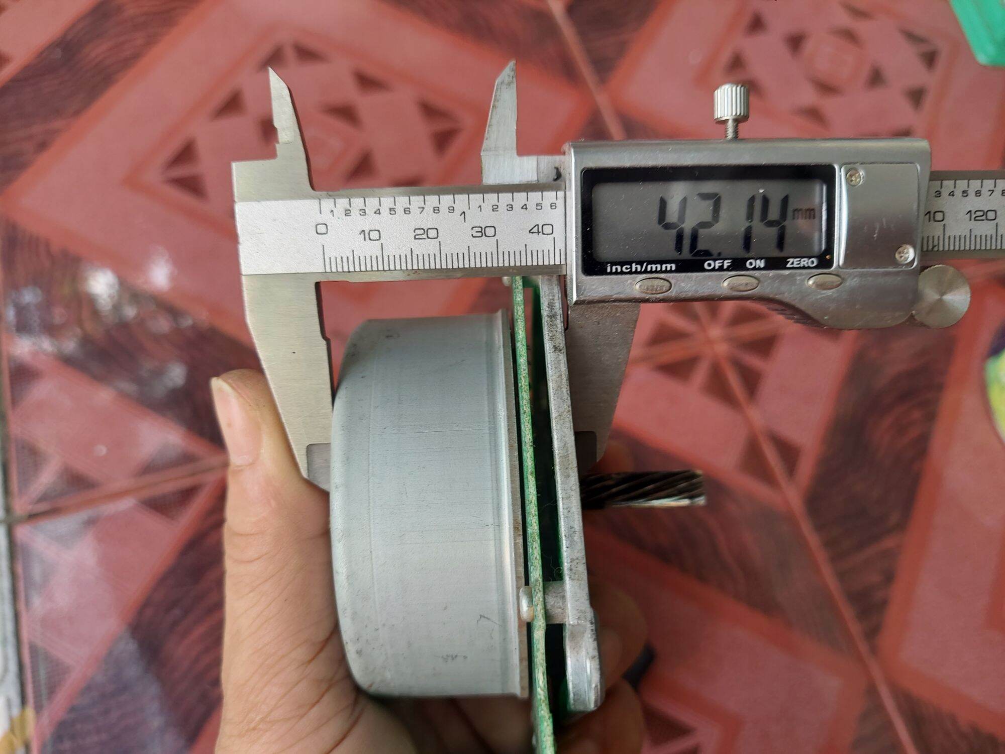 Motor bldc 12v-30v-48w trục 8mm chế quạt(chạy trực tiếp)
