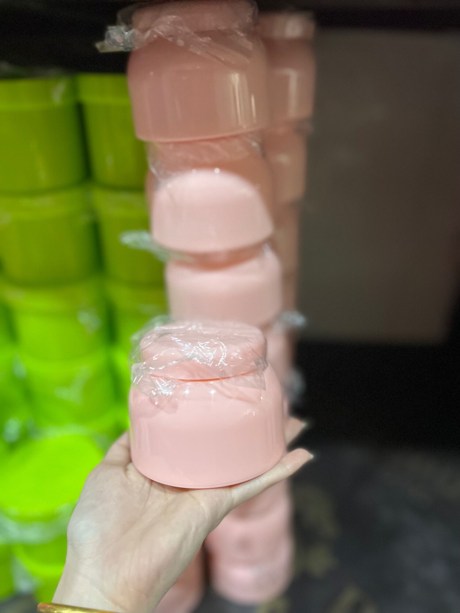 Hủ bầu 150g đựng kem đủ màu