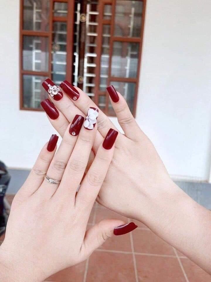 15 mẫu nail màu đỏ rượu giúp nàng thêm sang trọng và quý phái hơn   XinhXinhvn