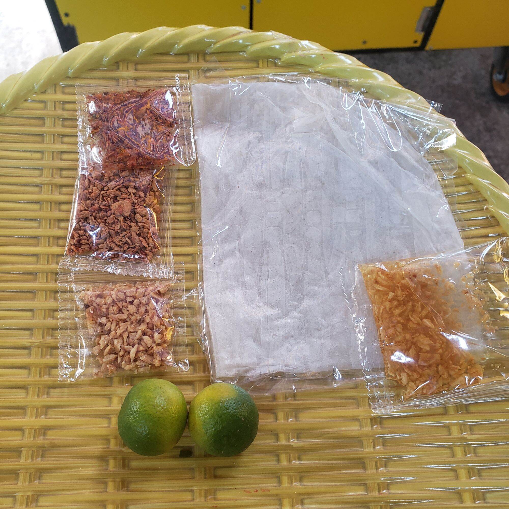 Bánh Tráng Phơi Sương Chấm Sốt Muối Tỏi