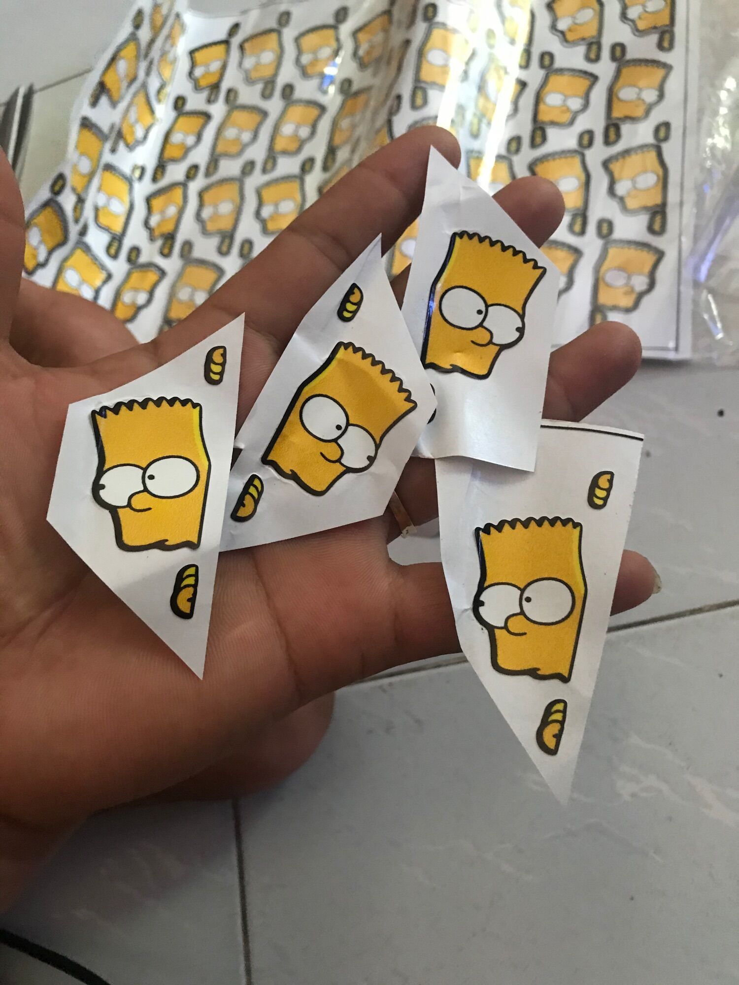 Tem Simpson 2 con decal núp lùm siêu cute