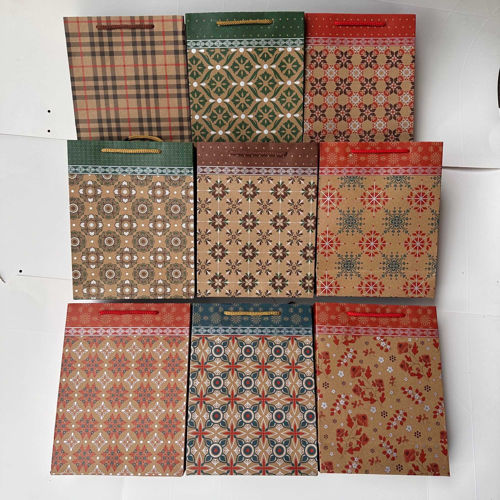 Túi giấy đựng quà số 5 combo 100c túi giấy đựng quà