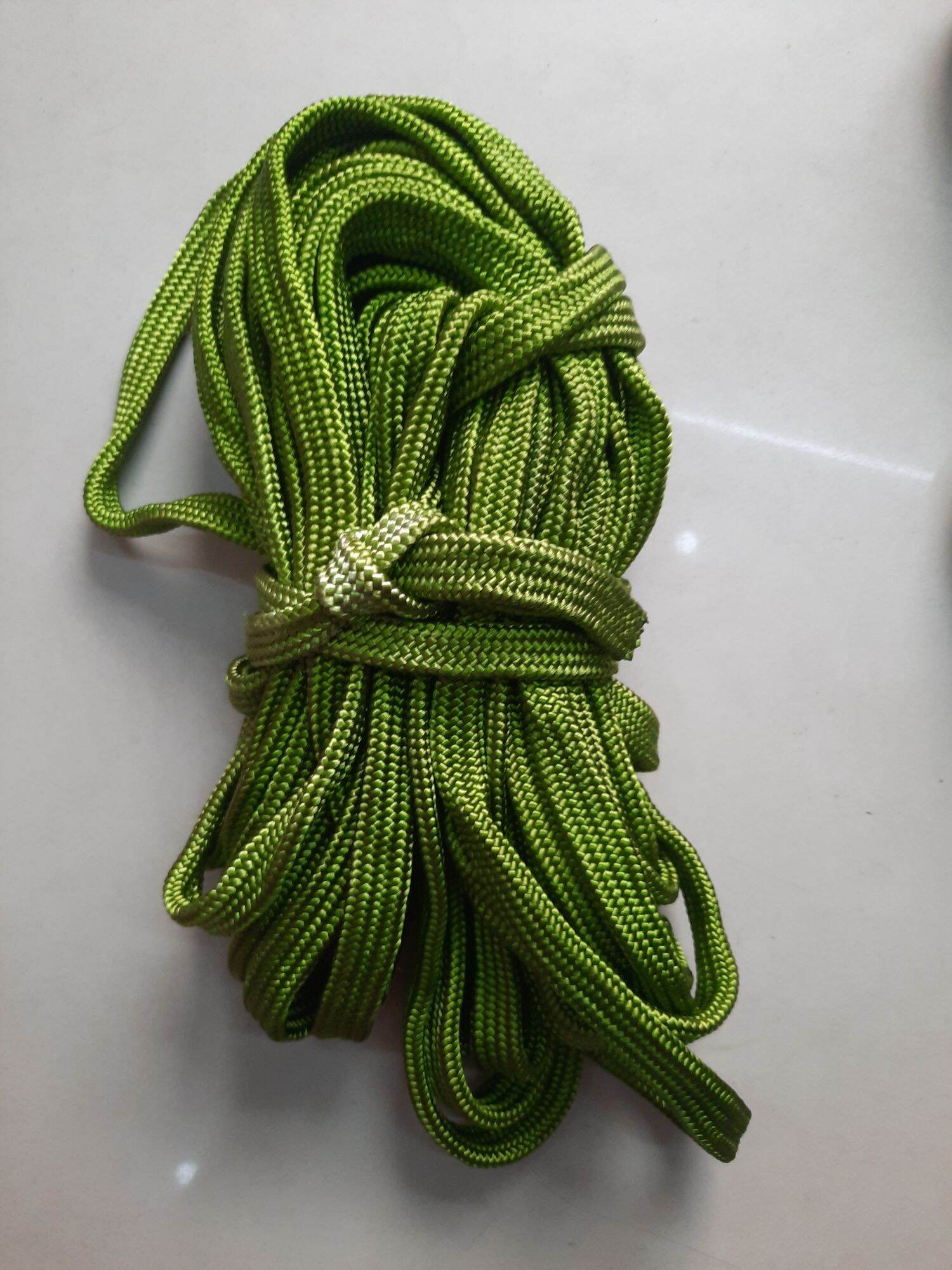 Dây dù mắc võng bảng 2cm loại tốt.