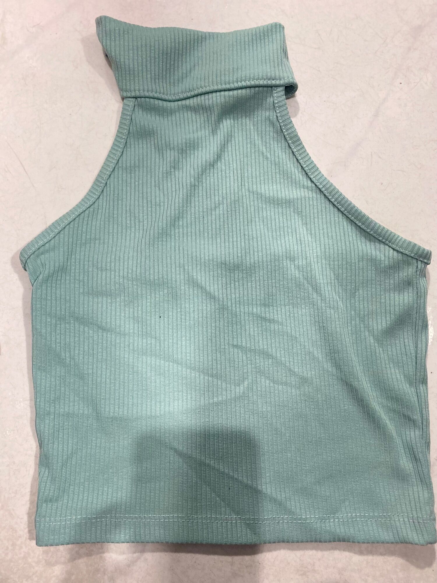Áo thun cổ yếm croptop